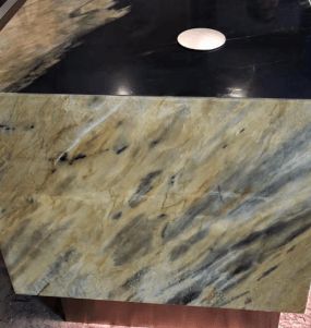 易爆裂石材的精细加工技术与流程